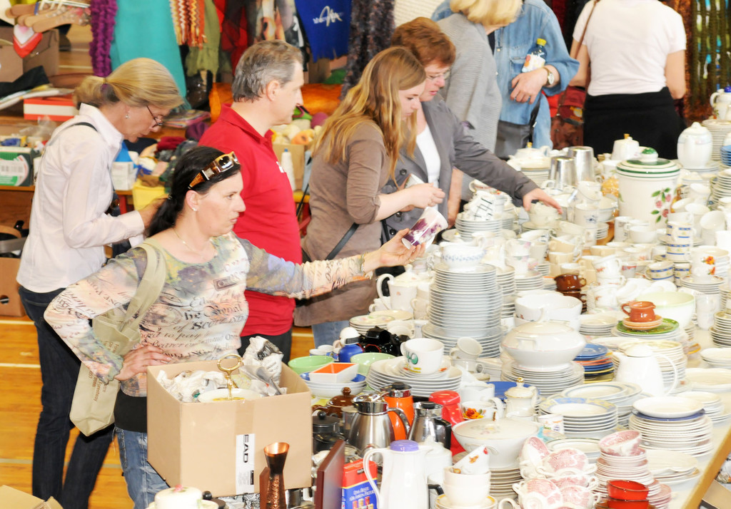 Flohmarkt Fu__ach 25_03_2011 13_jpg-1301072805