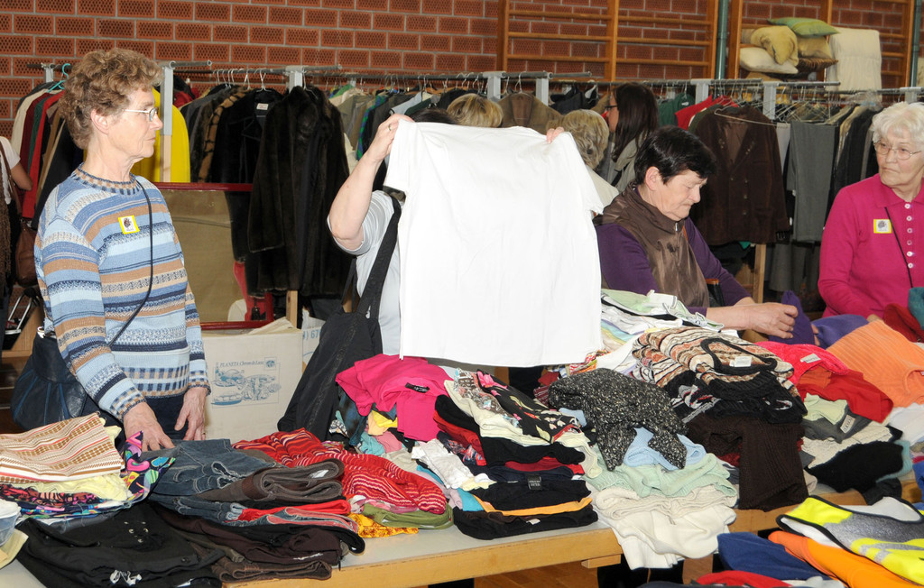 Flohmarkt Fu__ach 25_03_2011 27_jpg-1301072853