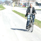 Beleuchteter Radweg