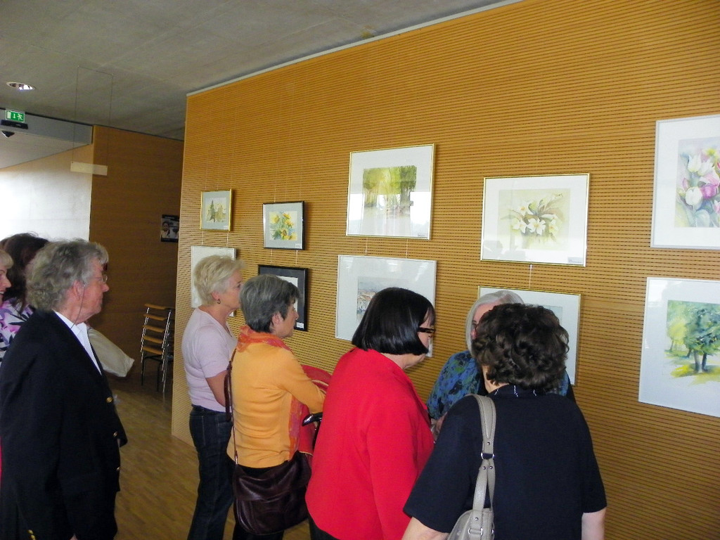 109_9176_JPG-1301351329