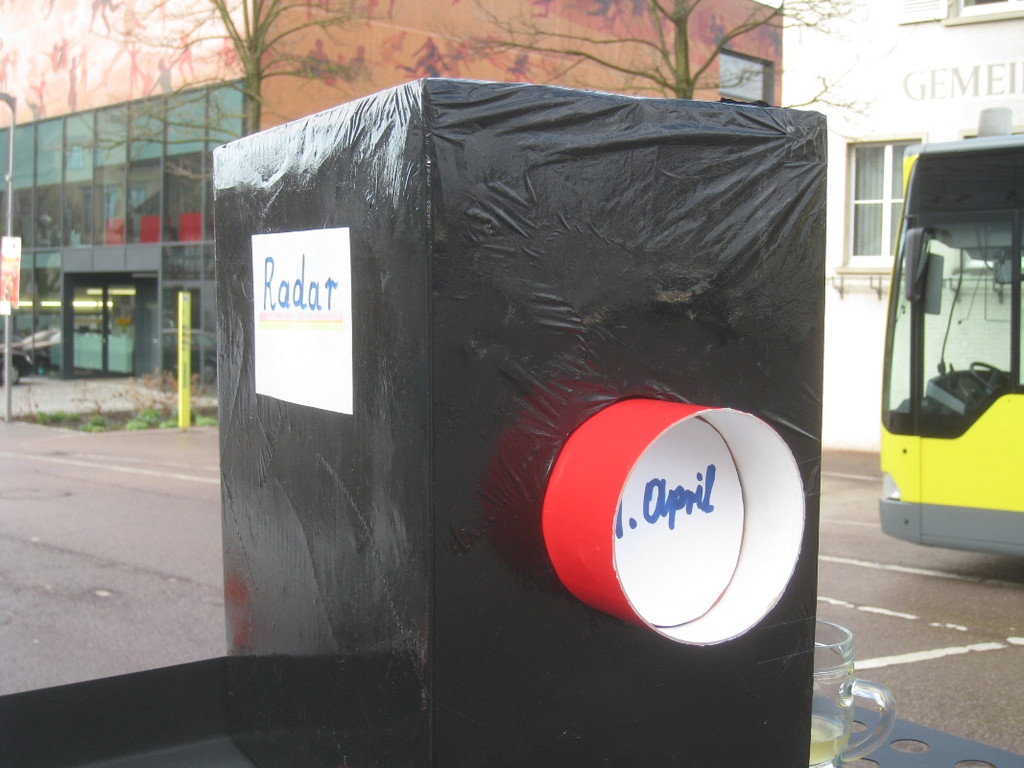 April Scherz Roter Platz 2011 _16__jpg-1301670740