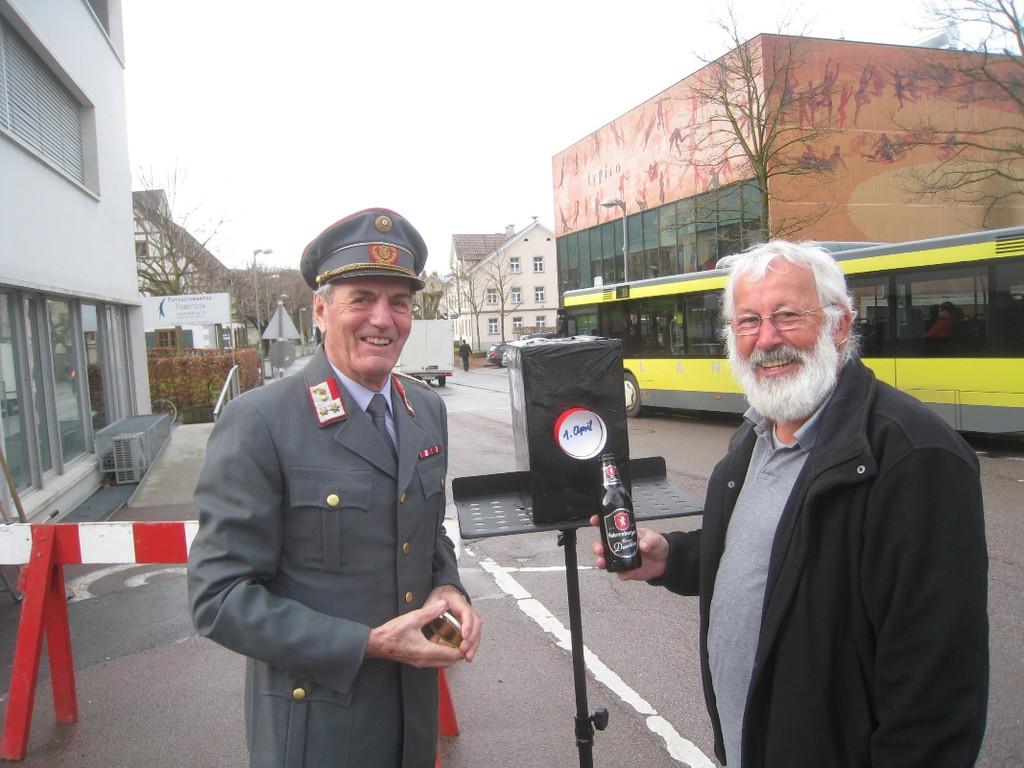 April Scherz Roter Platz 2011 _5__jpg-1301670625