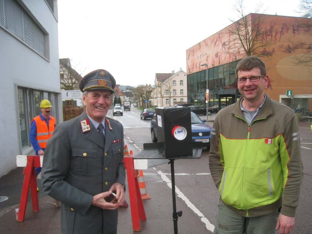 April Scherz Roter Platz 2011 _21__jpg-1301670785