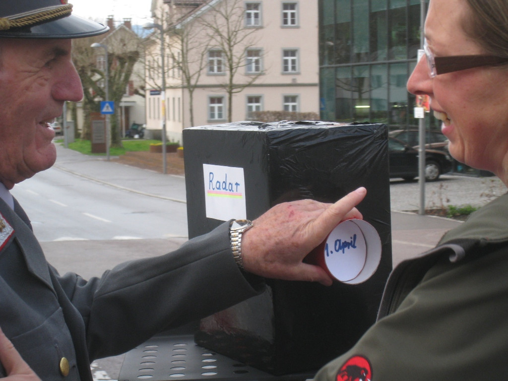 April Scherz Roter Platz 2011 _22__jpg-1301670793