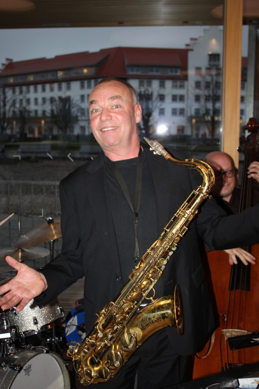 JOY Jazz _16__jpg-1301673897