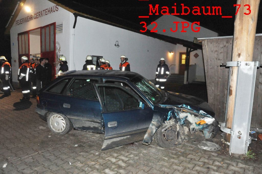 normal_01042011maibaumfibaktivnews_20_3_.jpg