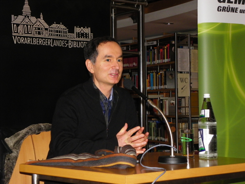 109_8266_JPG-1301778803