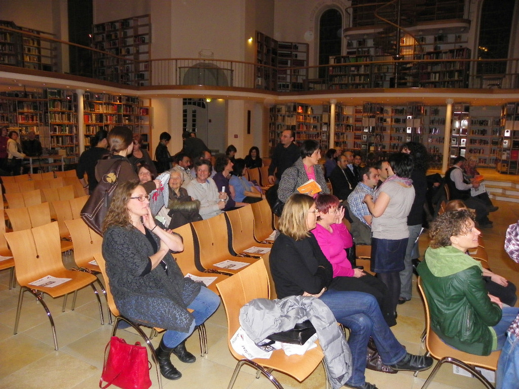 109_8262_JPG-1301779679