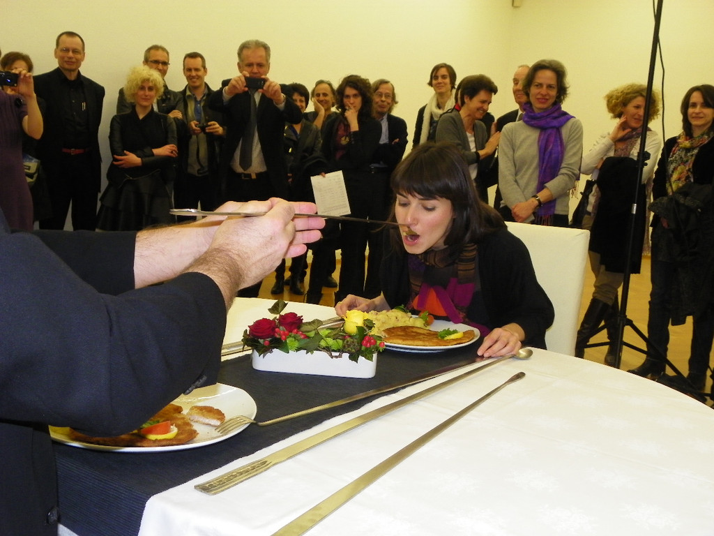 109_7098_JPG-1301784036