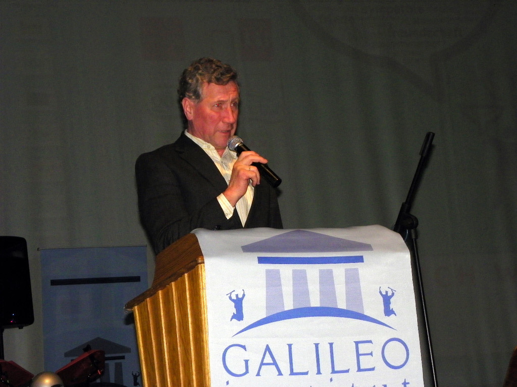 109_7933_JPG-1301785784