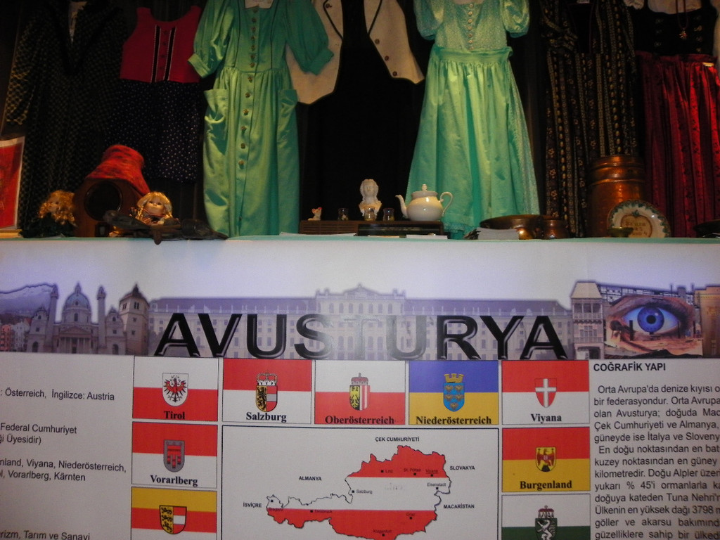 109_7939_JPG-1301785802