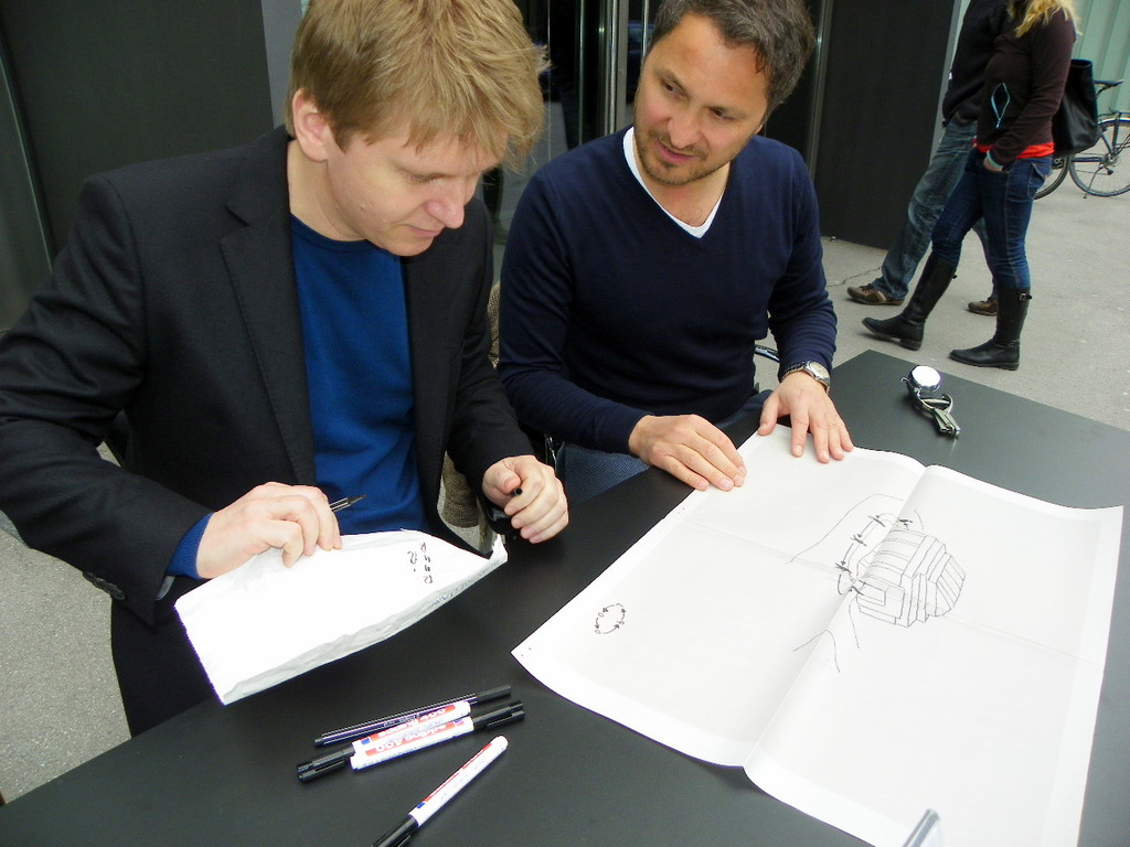 109_9500_JPG-1301787390