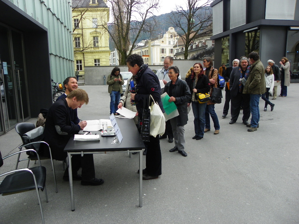 109_9512_JPG-1301787377