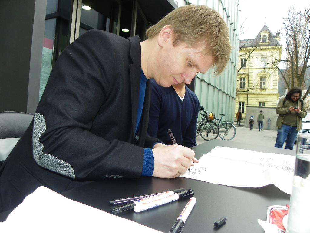 109_9511_JPG-1301787369