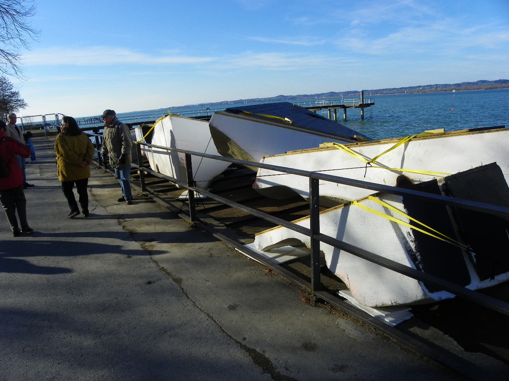 109_8825_JPG-1301789203