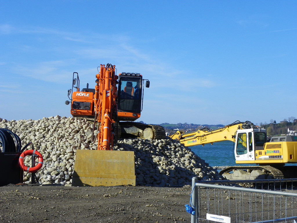 109_8745_JPG-1301791389