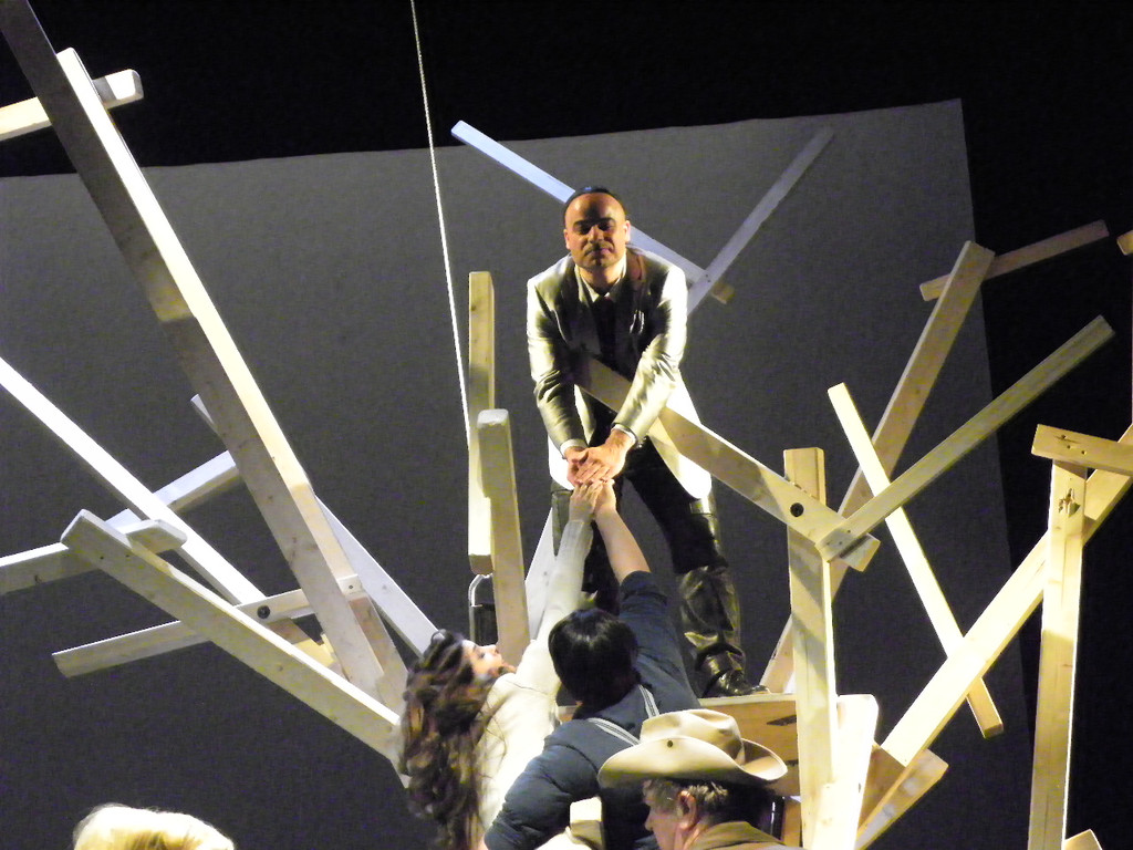 109_8932_JPG-1301847159