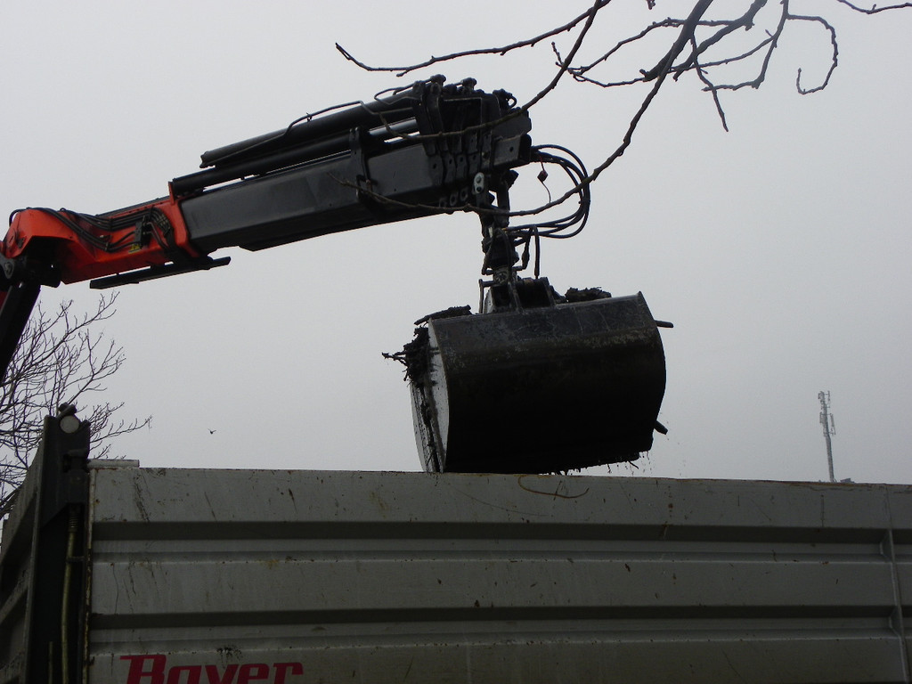 109_3824_jpg-1301855196