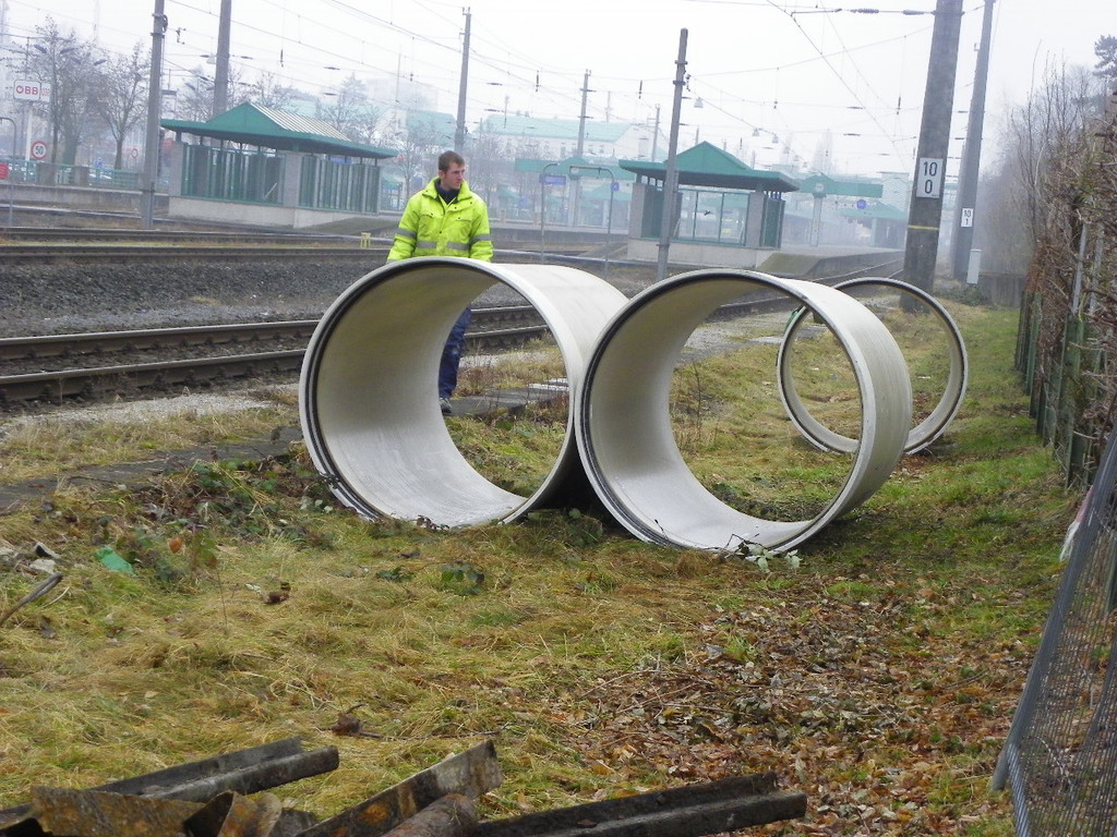 109_3798_jpg-1301857008