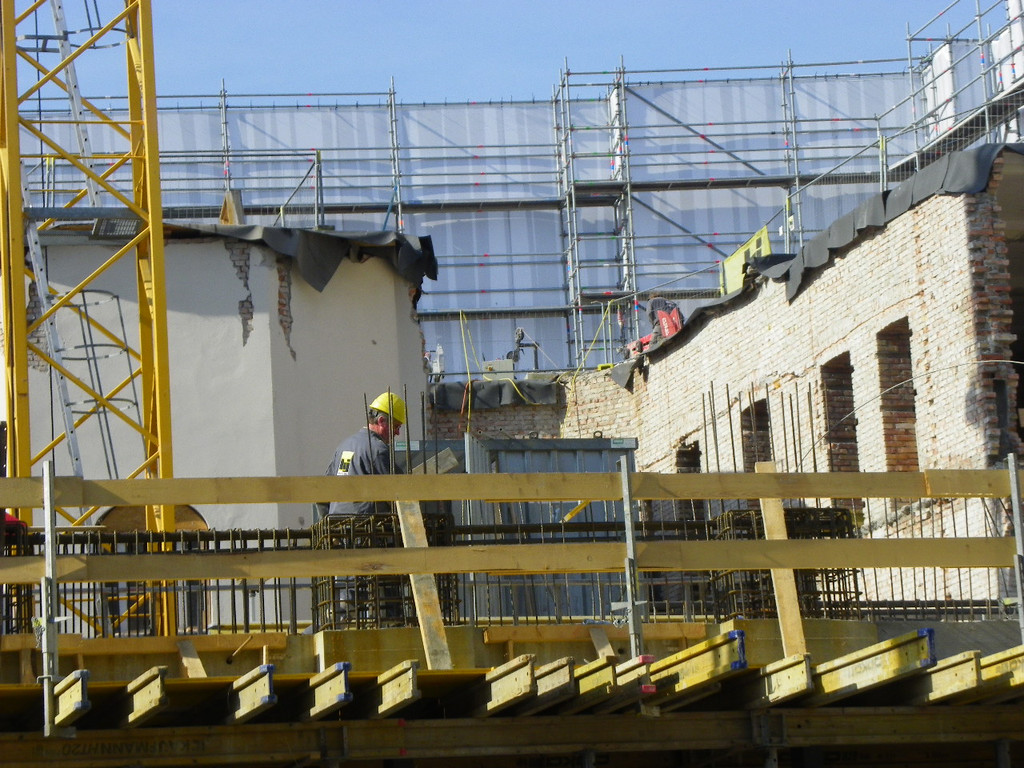 109_9057_JPG-1301870272