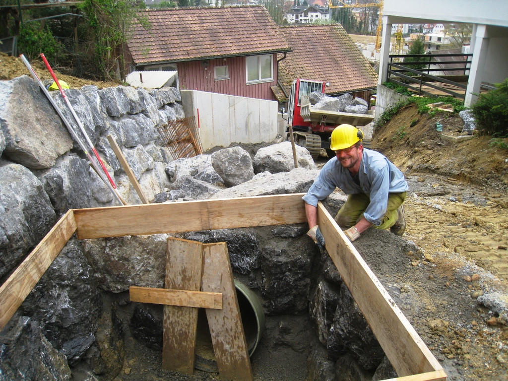 Neue Schanze Hangentwaesserung 2011 _1__jpg-1302106847