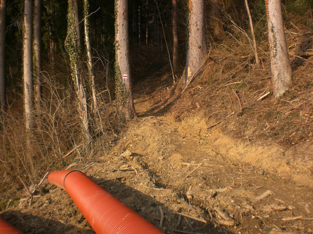Neue Schanze Hangentwaesserung 2011 _35__JPG-1302107332