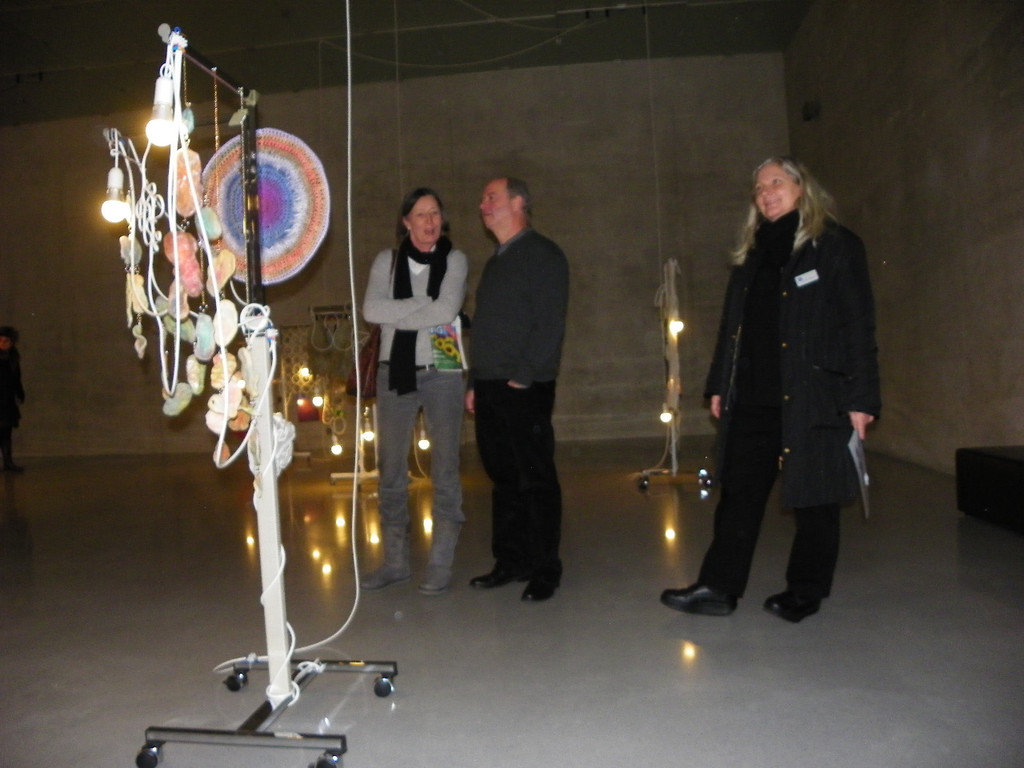 108_8666_jpg-1302129202