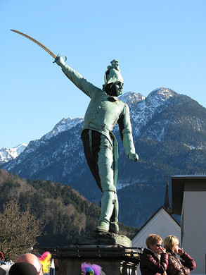 RIEDMILLER DENKMAL_jpg-1302197428