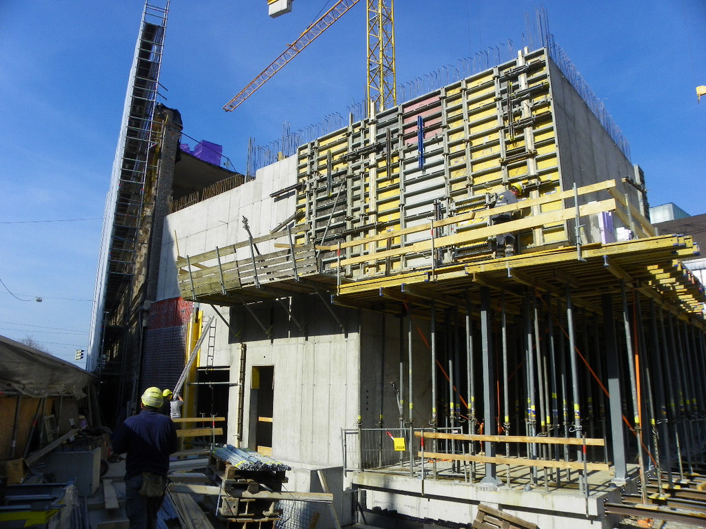 109_9072_JPG-1302216381