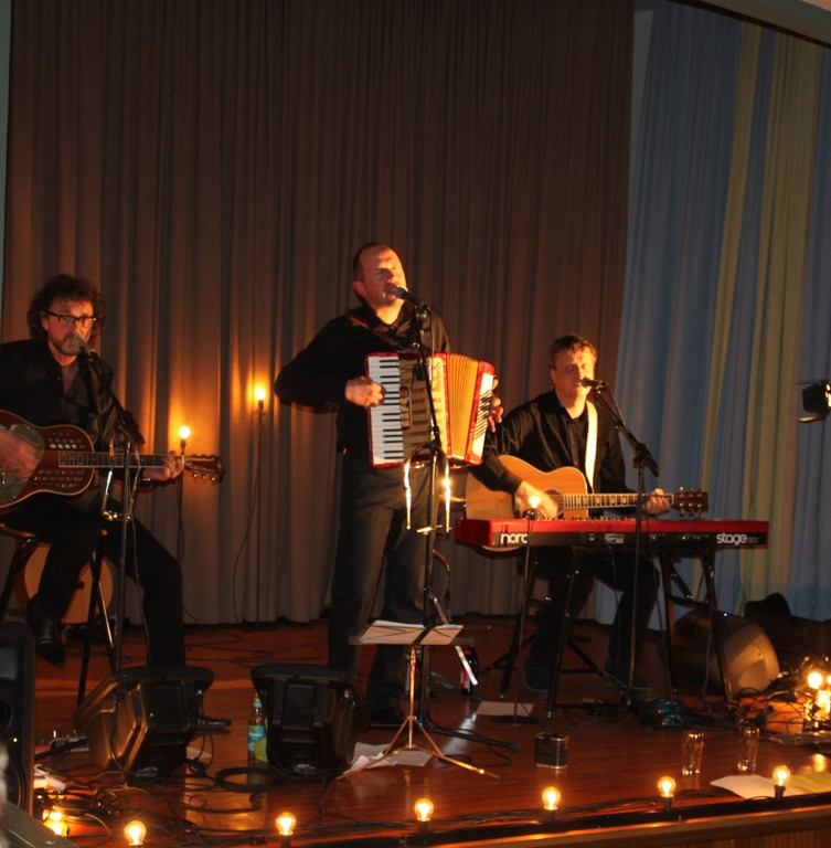 Schellinsk Jesuheim 2011 _30__jpg-1302343747