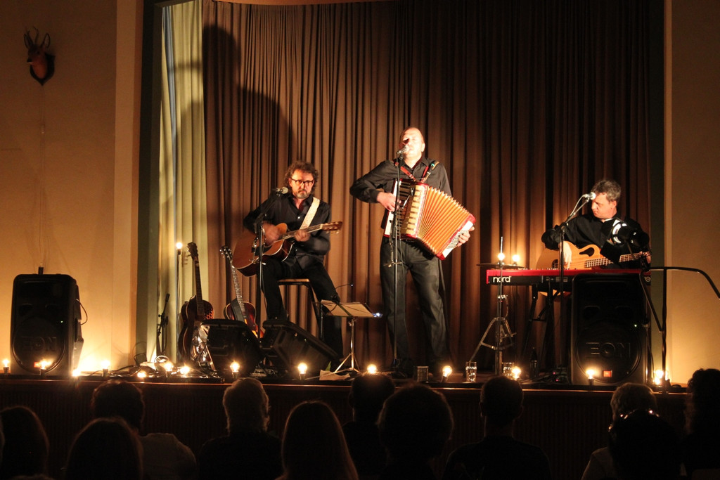 Schellinsk Jesuheim 2011 _25__jpg-1302343679