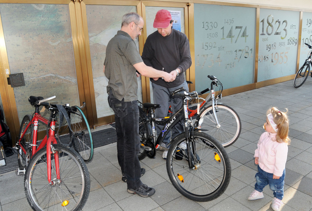 Fahrradbasar Fu 09_04_2011 9_jpg-1302378244