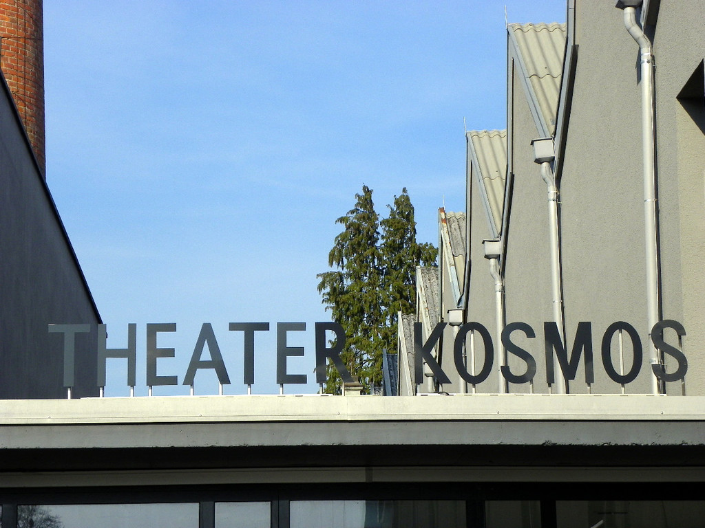 109_9175_JPG-1302386264