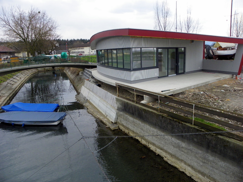 109_9562_JPG-1302395751