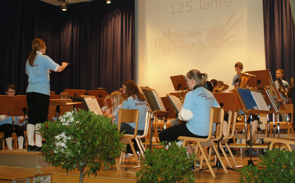 12Sarah_Kuehnet_2011_jungm_jpg-1302440094