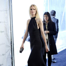 Sehr edel: Claudia Schiffer im langen Schwarzen