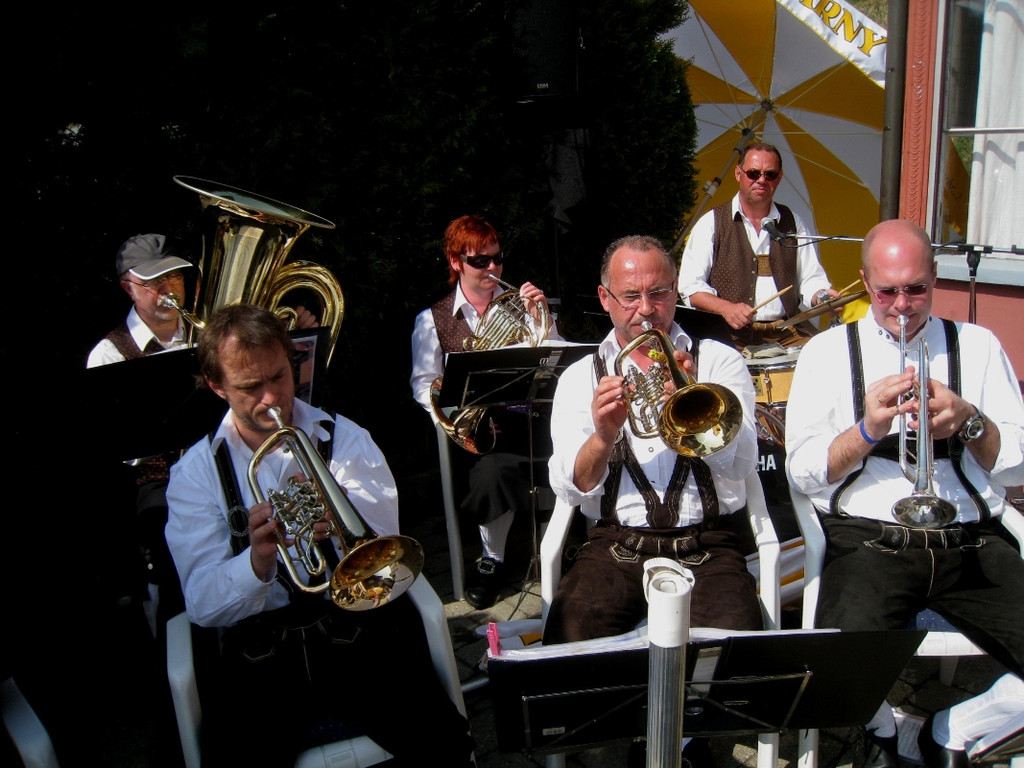 Bierblosn Fruehschoppen Dohle 2011 VOR _8__jpg-1302814441