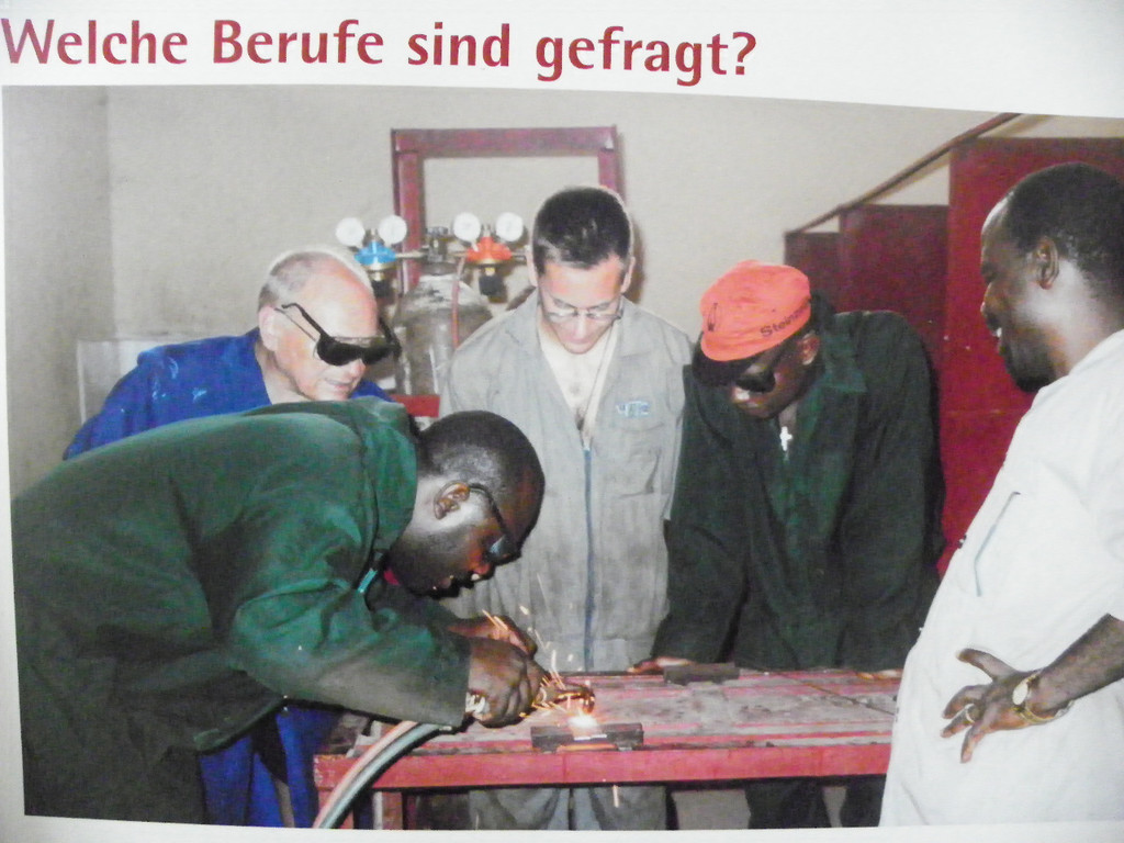 110_1600_JPG-1303053329