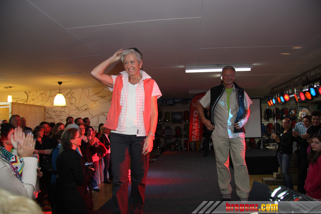 Viel Spass hatten die Models bei der Pra____sentation der neuen Kollektion.jpg