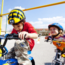  Fahrrad-Trainings-Zentrum vor der Sonnentherme Lutzmannsburg.