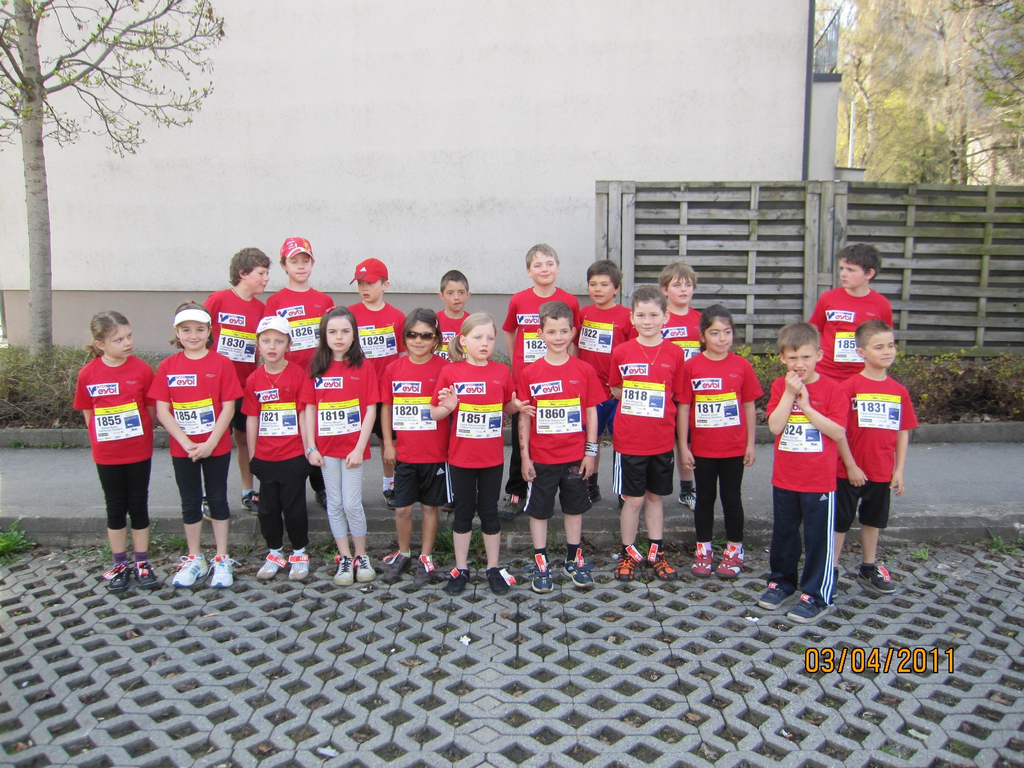 2a Kids run 011.JPG
