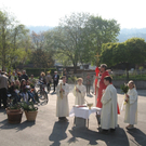 Z Palmweihe Schulhof _2__jpg-1303546503