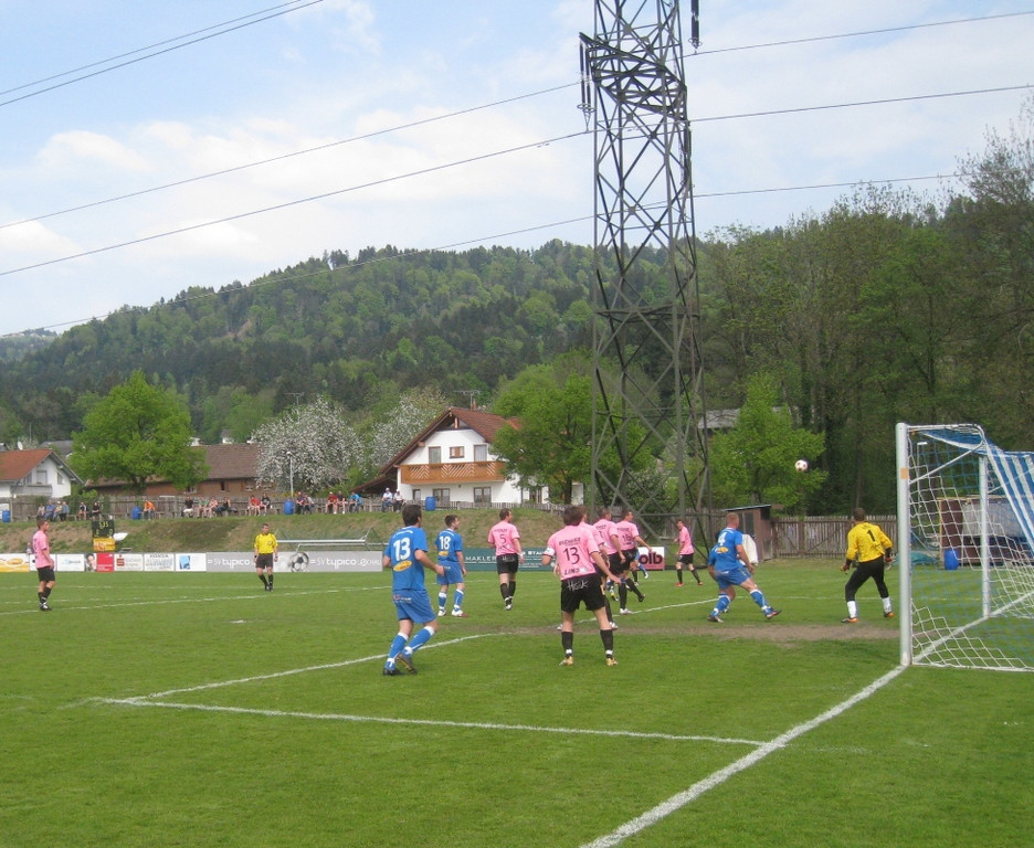 Fussball Spiel Bludenz 23-04-2010 _13__jpg-1303632400