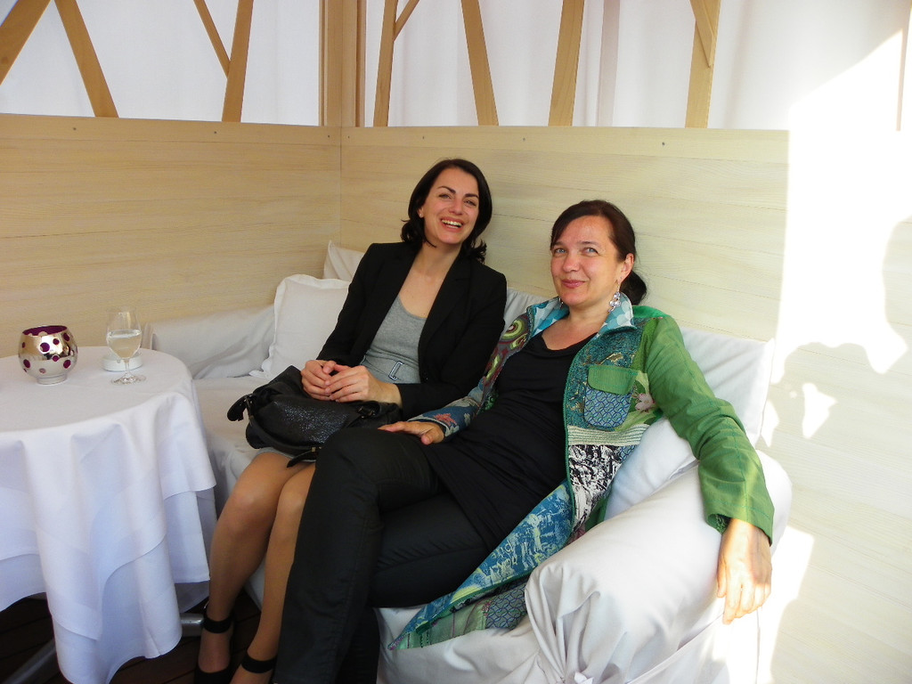 19_4_11 327_jpg-1303639353