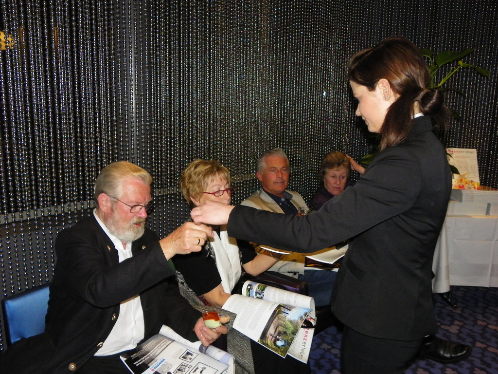 19_4_11 390_jpg-1303639513