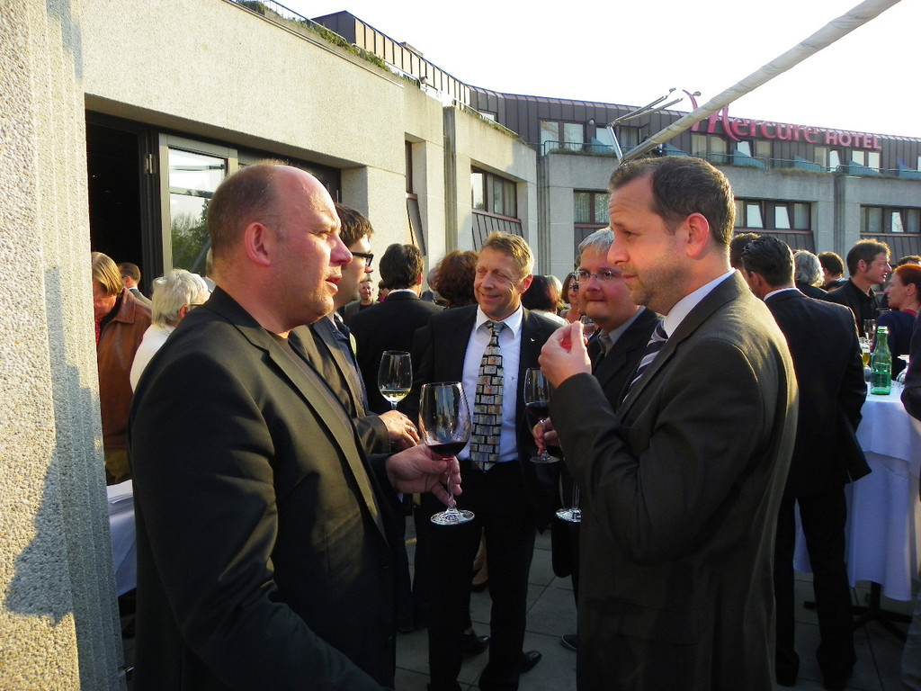 19_4_11 330_jpg-1303639422