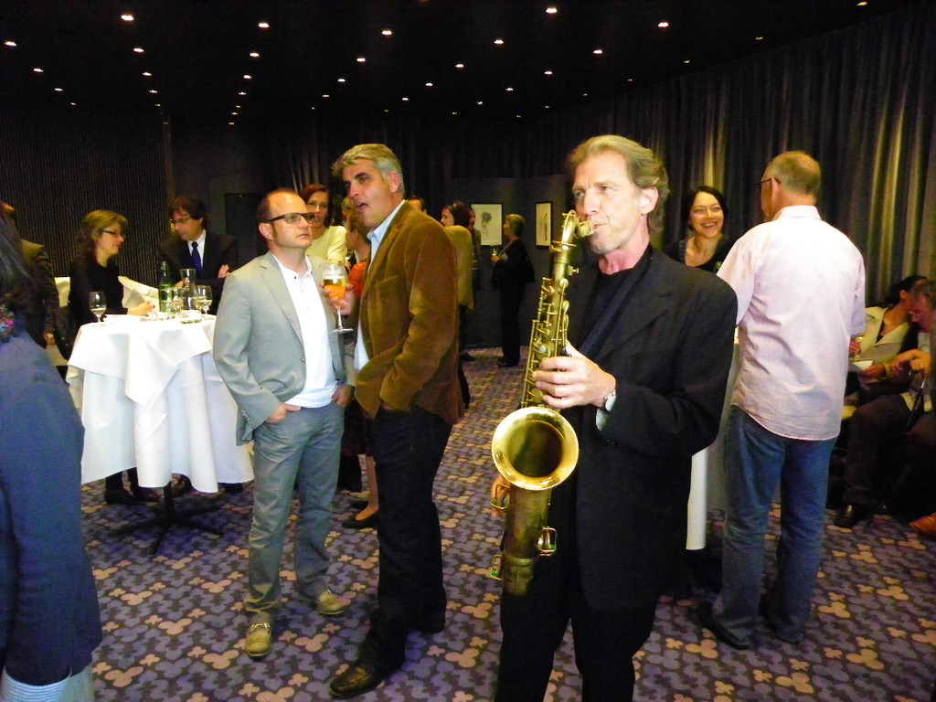 19_4_11 332_jpg-1303639429