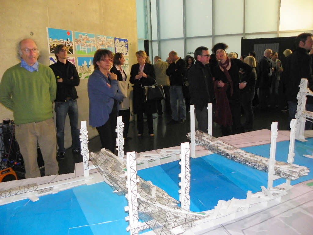 110_2097_JPG-1303643303