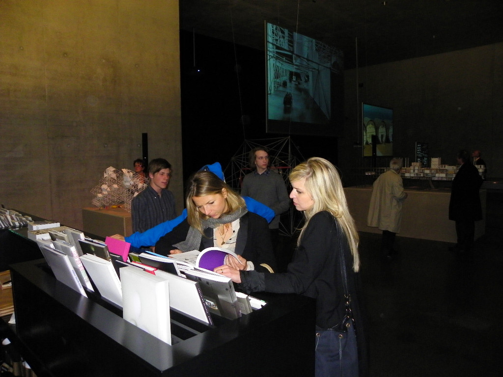 110_2199_JPG-1303643386