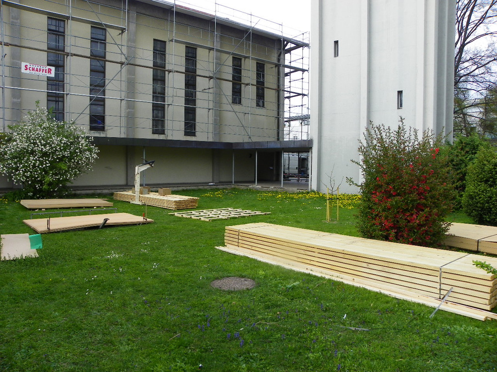 110_1875_JPG-1303662666